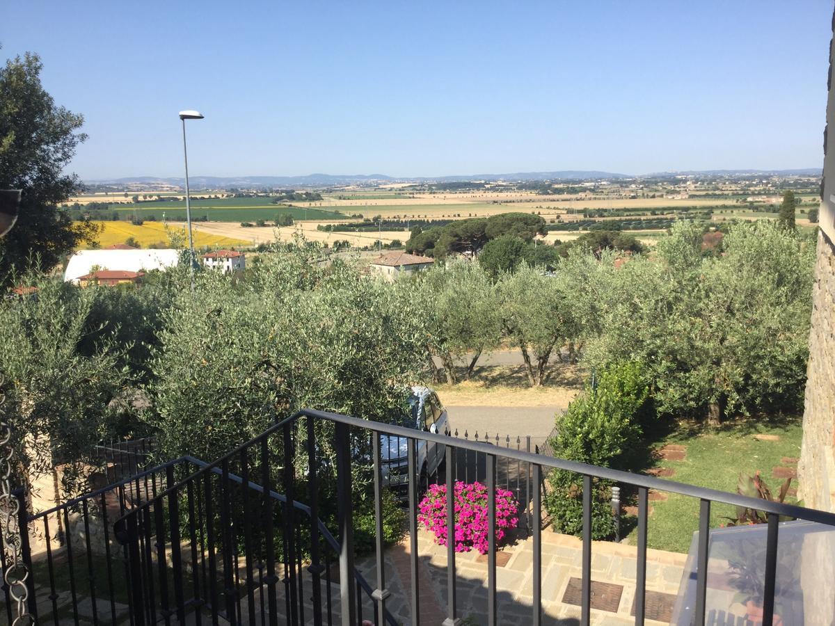 Agriturismo Borgo Tra Gli Olivi Castiglion Fiorentino Exterior photo