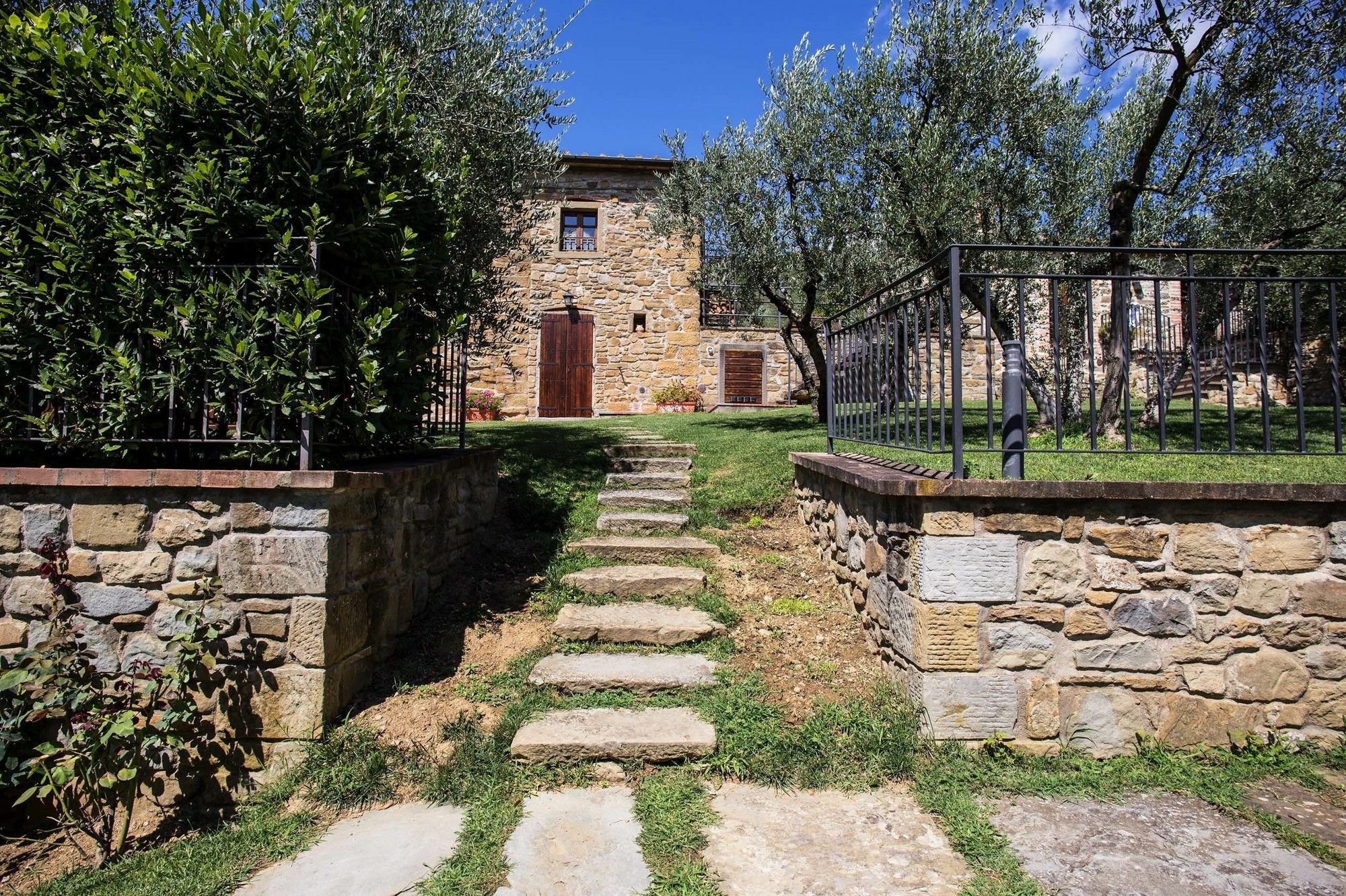 Agriturismo Borgo Tra Gli Olivi Castiglion Fiorentino Exterior photo